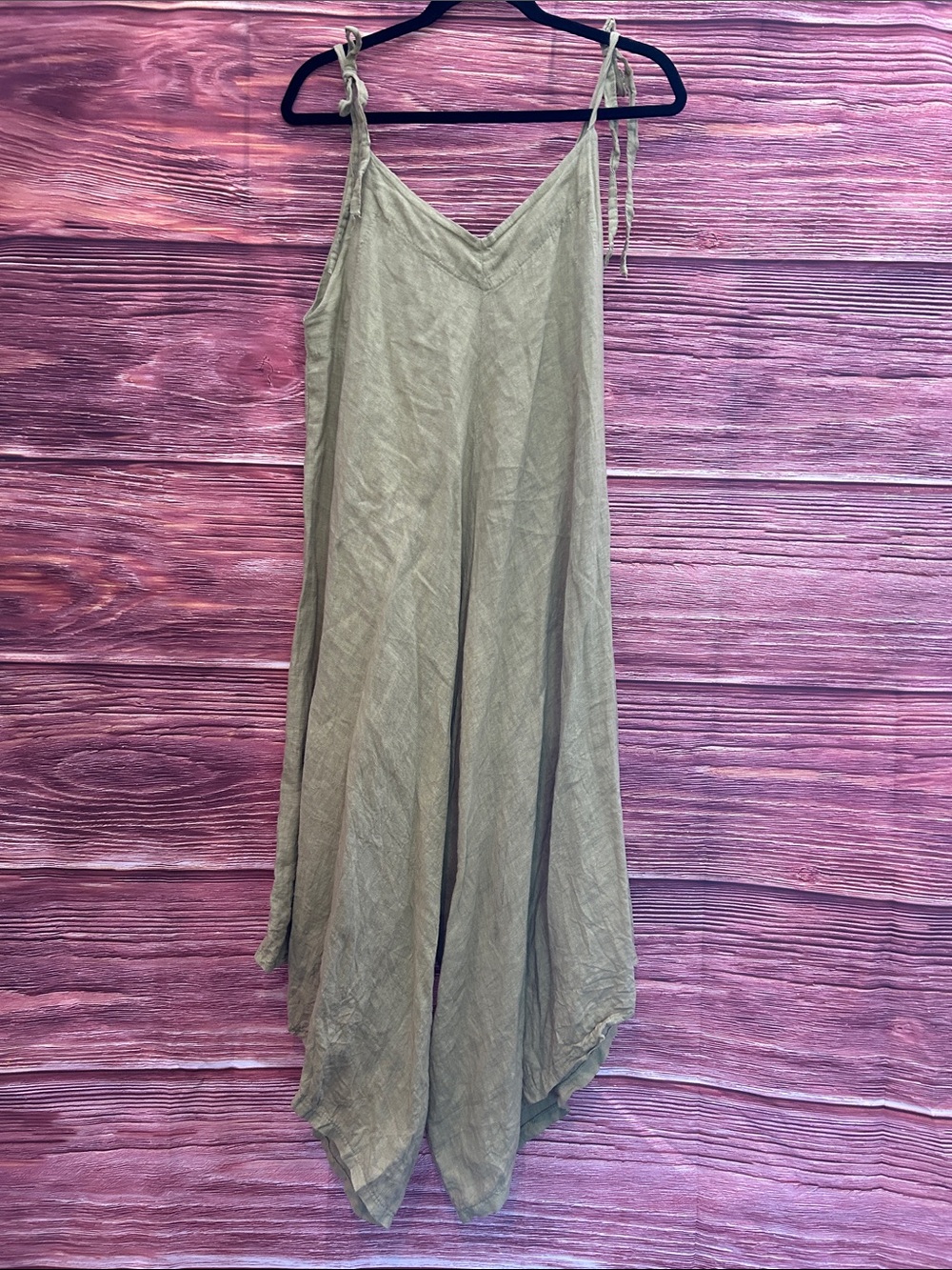 Meo Meli Light Olive Tie-Strap Flowy Romper | Medium
